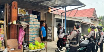 Jaga Situasi Tetap Kondusif, Personel Kompi 3 Batalyon D Pelopor Sambangi Warga
