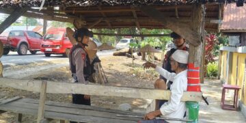 Brimob hadir menyapa warga, patroli Kamtibmas di Mancani