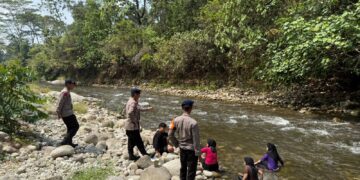 Brimob hadir di Wisata Alam Sungai Sulili, patroli SAR jaga keamanan pengunjung
