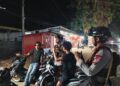 Patroli Malam Harkamtibmas, Personel Batalyon D Pelopor BKO Polres Palopo Sambangi Kelurahan Mancani