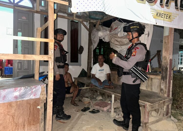 Patroli Malam Brimob, Antisipasi Perkelahian Antar Kelompok