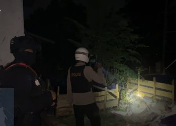 PASTIKAN SITUASI KAMTIBMAS KONDUSIF, PERSONEL BRIMOB DAN POLSEK PALOPO GELAR PENGAMANAN PASCA PERANG KELOMPOK DI PENTOJANGAN