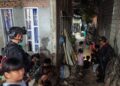 JAGA KAMTIBMAS TETAP KONDUSIF, PERSONEL BRIMOB POS PENGAMANAN MANCANI GELAR PATROLI DAN SAMBANG WARGA DI MALAM HARI