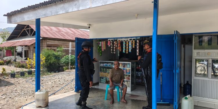 Brimob sambangi warga Mancani, jaga kamtibmas tetap kondusif