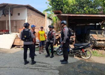 JALIN KOMUNIKASI HUMANIS, PERSONEL KOMPI 3 BATALYON D PELOPOR BKO POLSEK BUA SAMBANGI WARGA