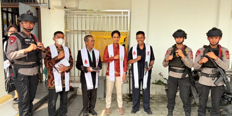 Brimob Hadir Jaga Kenyamanan Ibadah Warga di Baebunta
