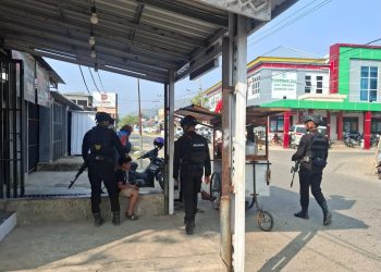PATROLI SAMBANG WARGA KOMPI 3 BATALYON D PELOPOR, HADIRKAN RASA AMAN DI TENGAH MASYARAKAT
