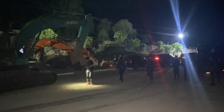 Brimob Hadir Dukung Penindakan Tambang Emas Tanpa Izin di Luwu