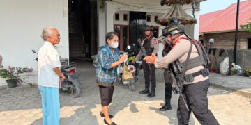 JAGA KONDUSIVITAS IBADAH MINGGU, PERSONEL BRIMOB BATALYON D PELOPOR PATROLI DI SEJUMLAH GEREJA LUWU UTARA