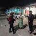 JAGA KAMANCANAN TETAP KONDUSIF, BRIMOB HADIR MENYAPA WARGA LEWAT PATROLI MALAM