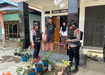 Patroli Brimob Mancani, Hadir Menyapa dan Jaga Kamtibmas Bersama Warga