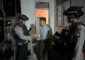 Patroli Malam, Brimob Sambangi Warga Mancani Jaga Kamtibmas Tetap Kondusif
