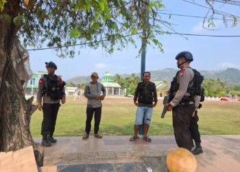 Dekat dengan Warga, Brimob Kompi 3 Sambangi Masyarakat di Bua